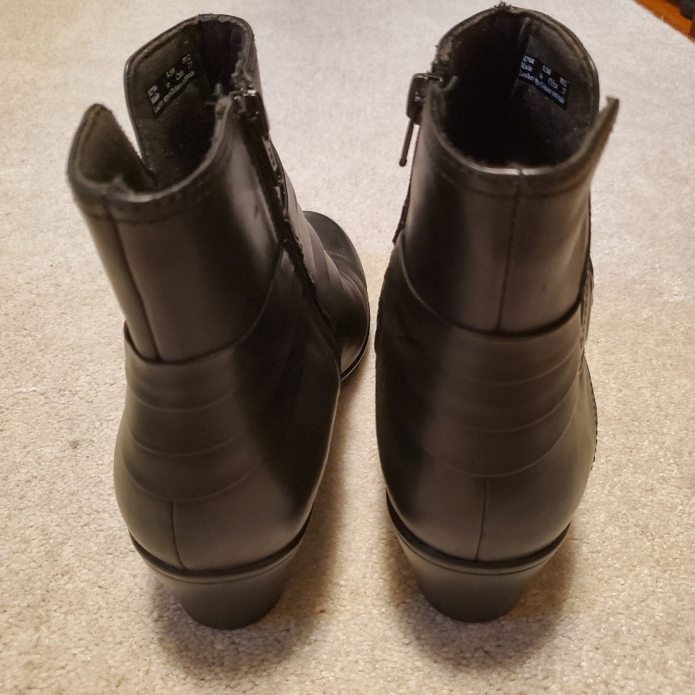 Clarks Booties - Picture 5 of 7